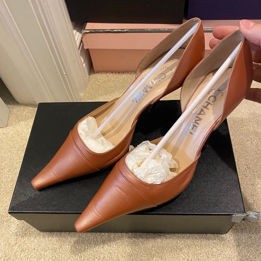 Authentic Vintage Classic Chanel Pumps